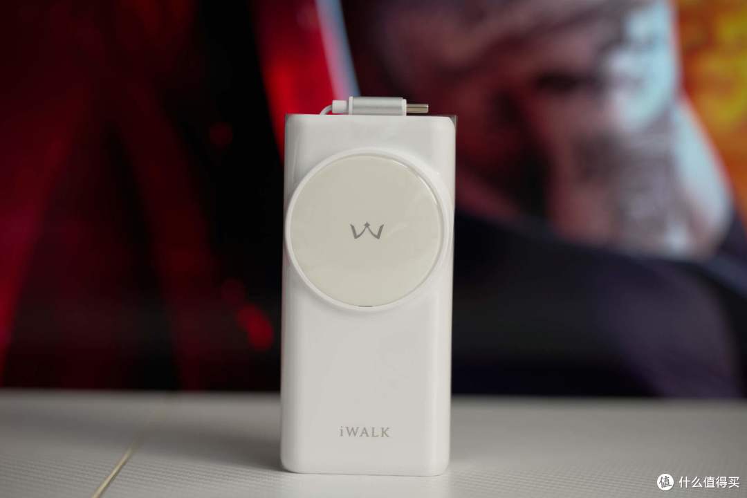 COS充电器?iWALK三合一能量兔开箱