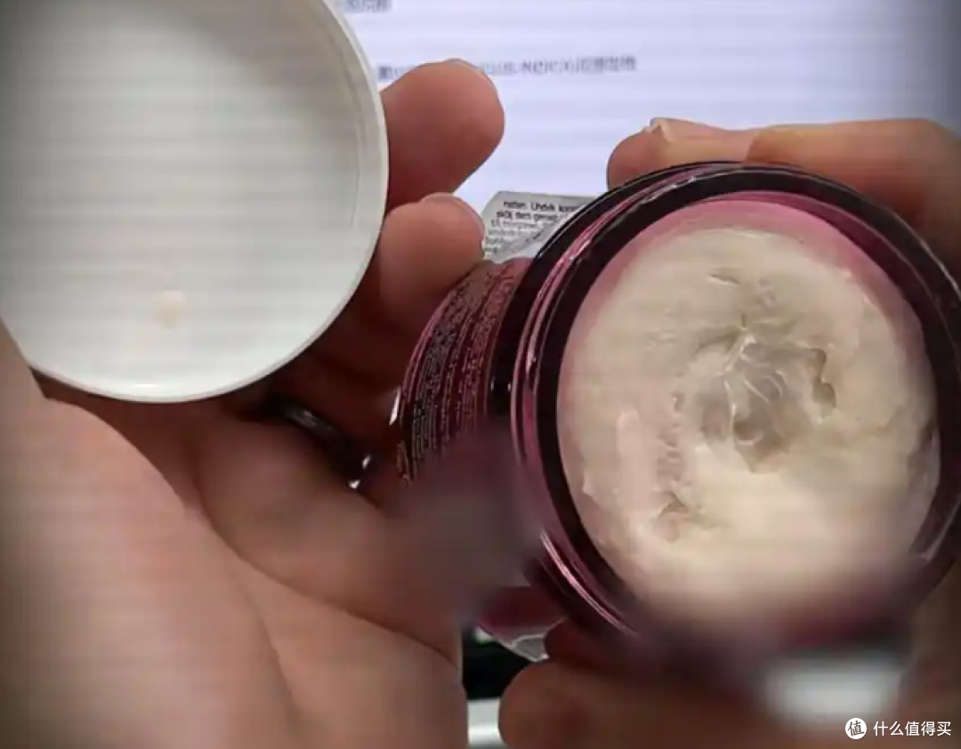 最近刷爆朋友圈的 “大牌护肤含苏丹红” 的瓜该咋避坑!