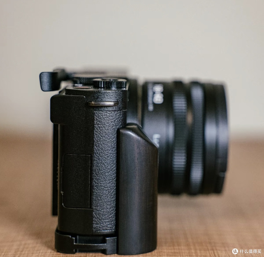 LUMIX S9轻量化设计解析