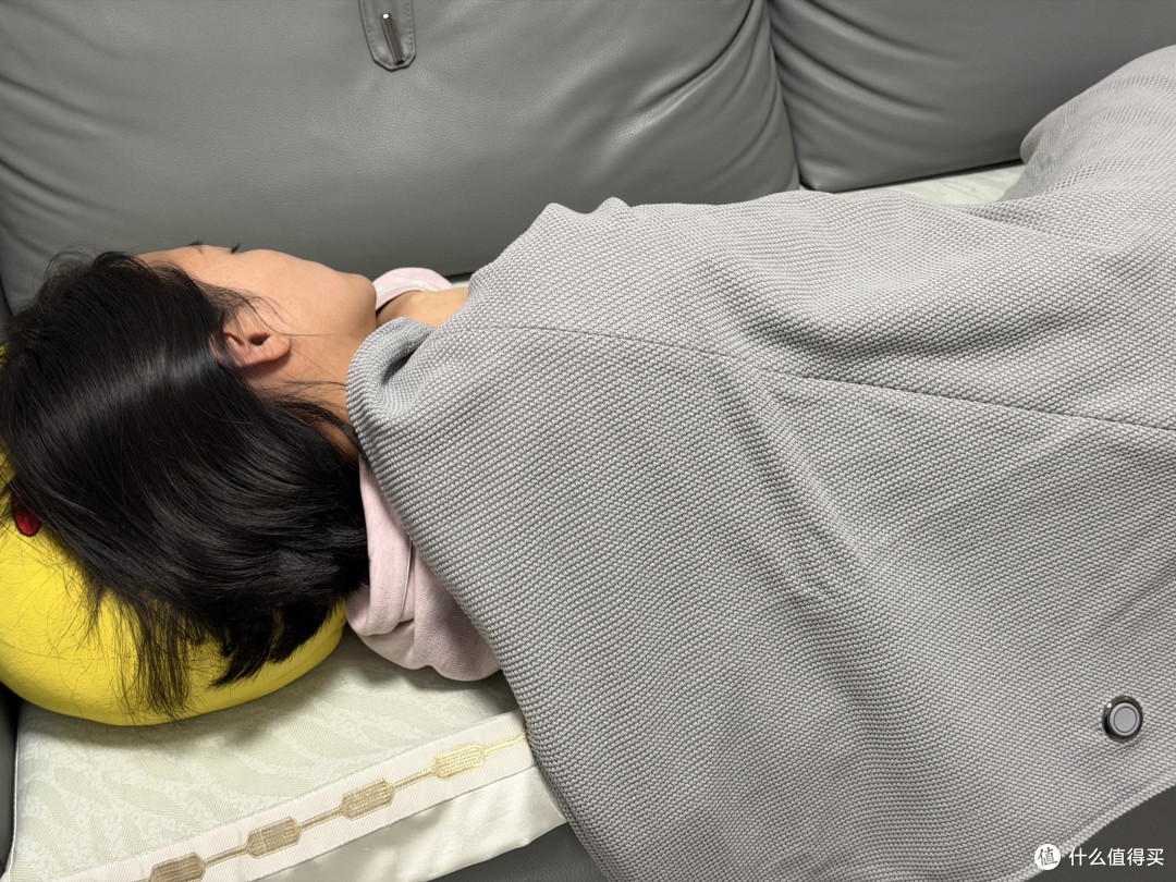 北方寒潮来袭！这款石墨烯发热披肩让我在没暖气的房间里活过来了