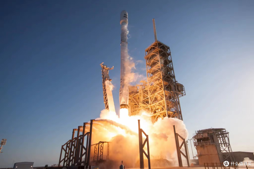明年 iPhone 18 Pro 要上卫星 5G？苹果和 SpaceX 的合作有戏了