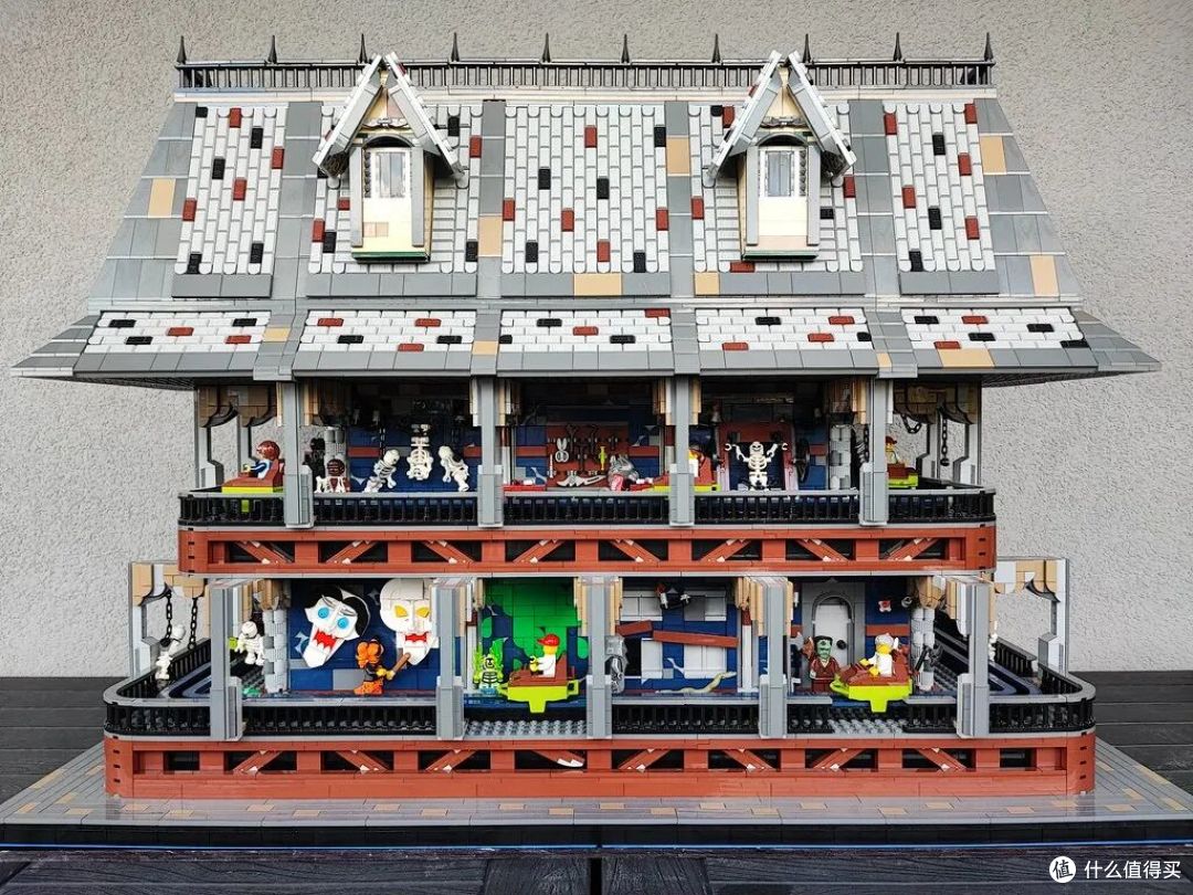 六年打磨，这座由超25000块积木组成的“鬼屋”简直惊魂绝美！_拼插积木_什么值得买