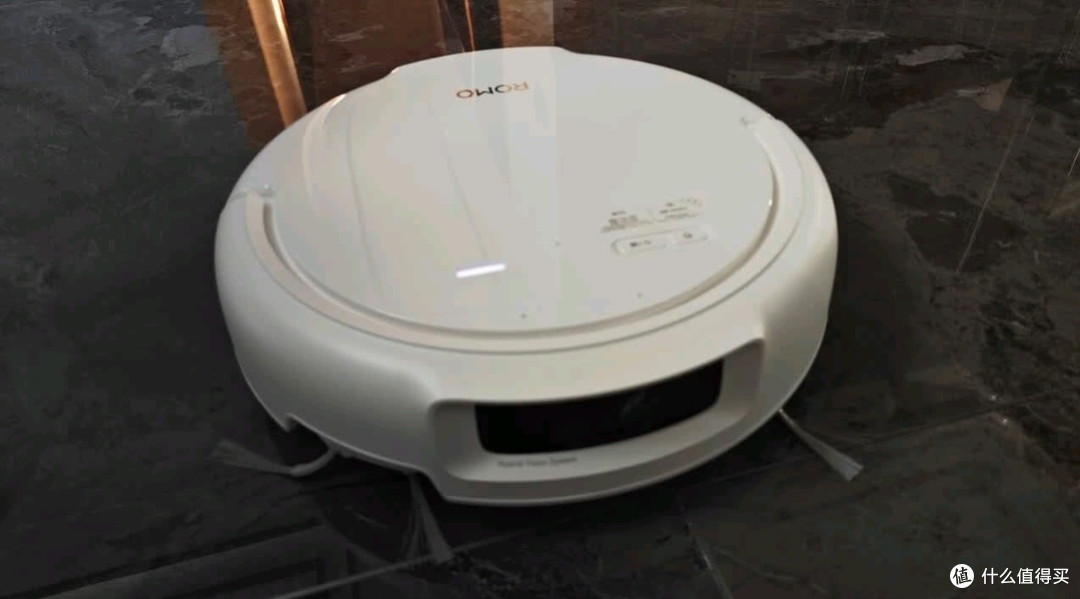 大疆DJI ROMO S水箱版：高效清洁新标杆