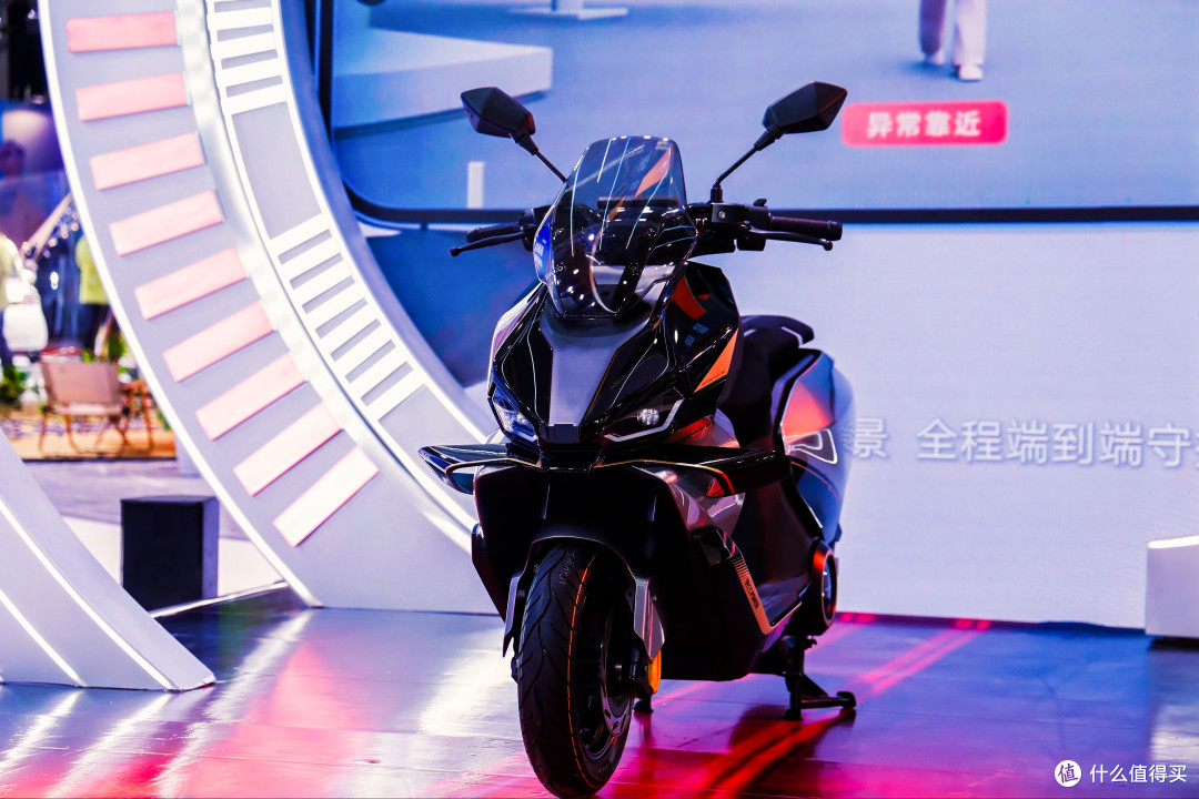 首驱科技曝光旗舰电摩S300，性能参数引领行业新高度