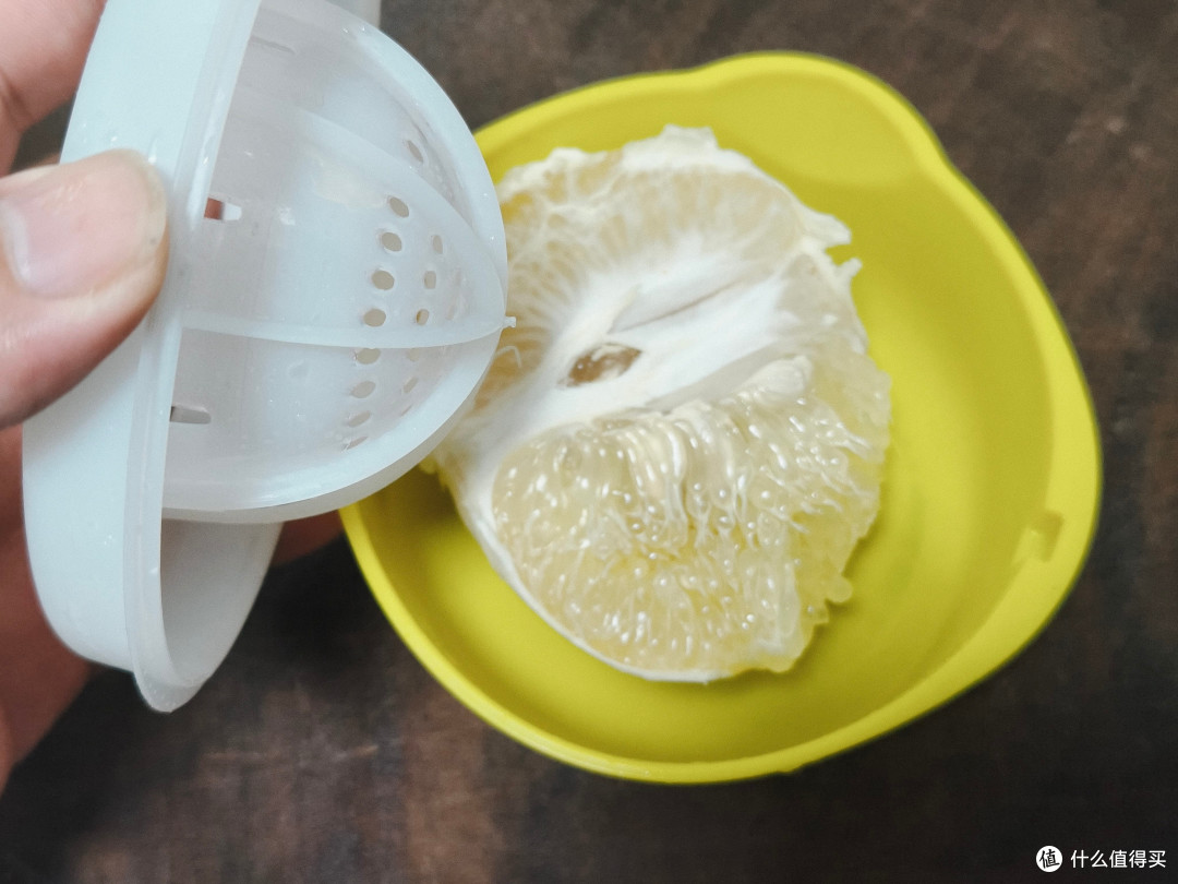 爱吃柚子的小伙伴建议尝试下葡萄柚,个不大水多,榨汁很清甜!