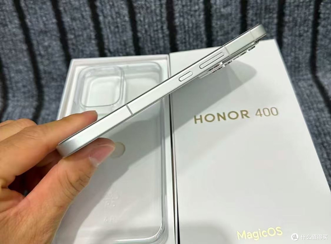 荣耀降至“冰点价”,2亿像素+7200mAh+5000万前置,跌至1759元