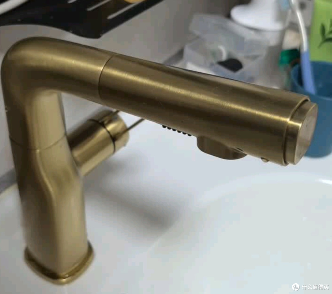 卫生间颜值飙升！汉斯格雅拉丝金抽拉龙头