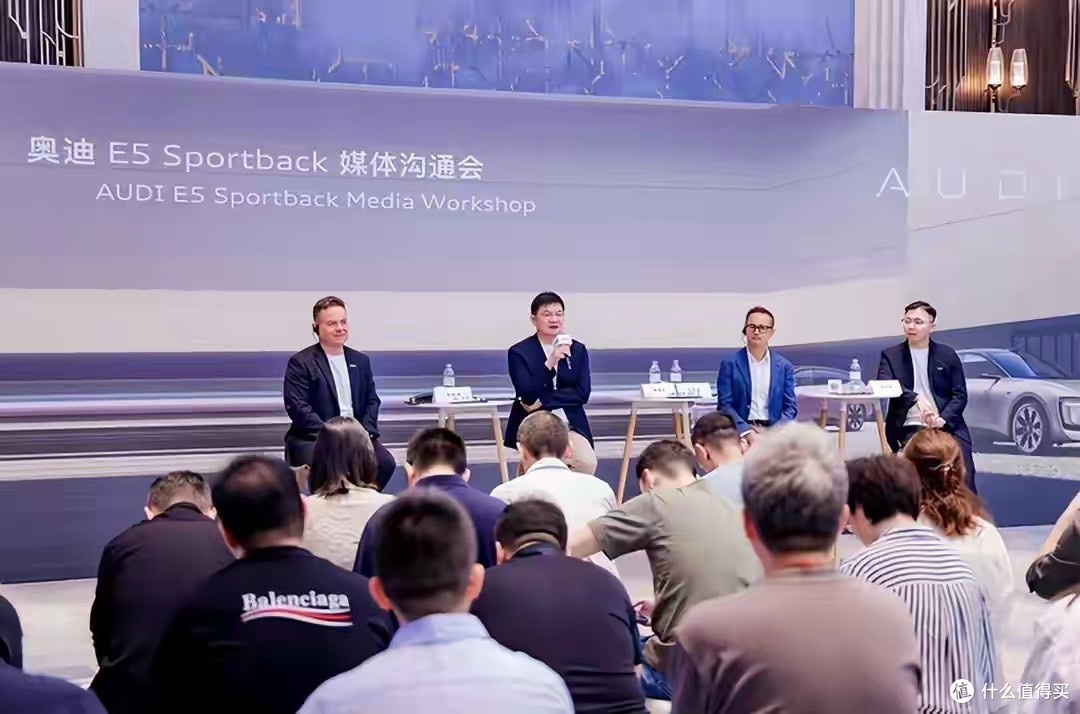 4.5秒破百,续航超700公里!四驱鼻祖能否引领电动行政车新潮流?