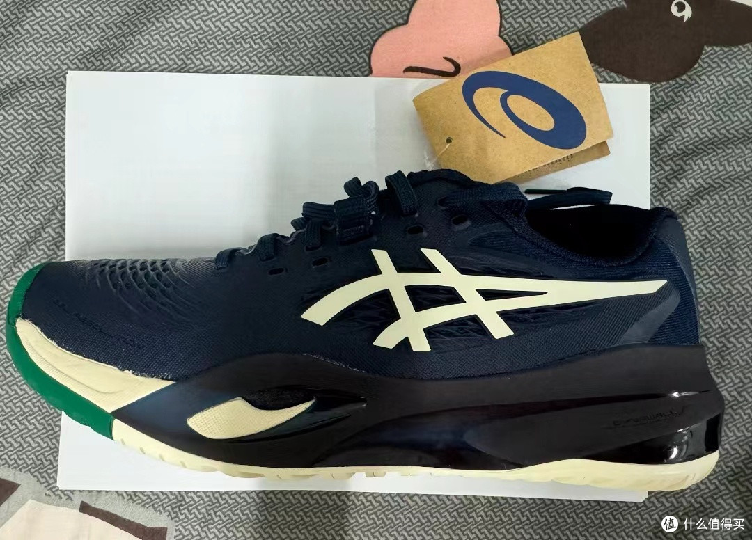 海军蓝也能“鲨”疯球场?——Asics GEL-RESOLUTION X