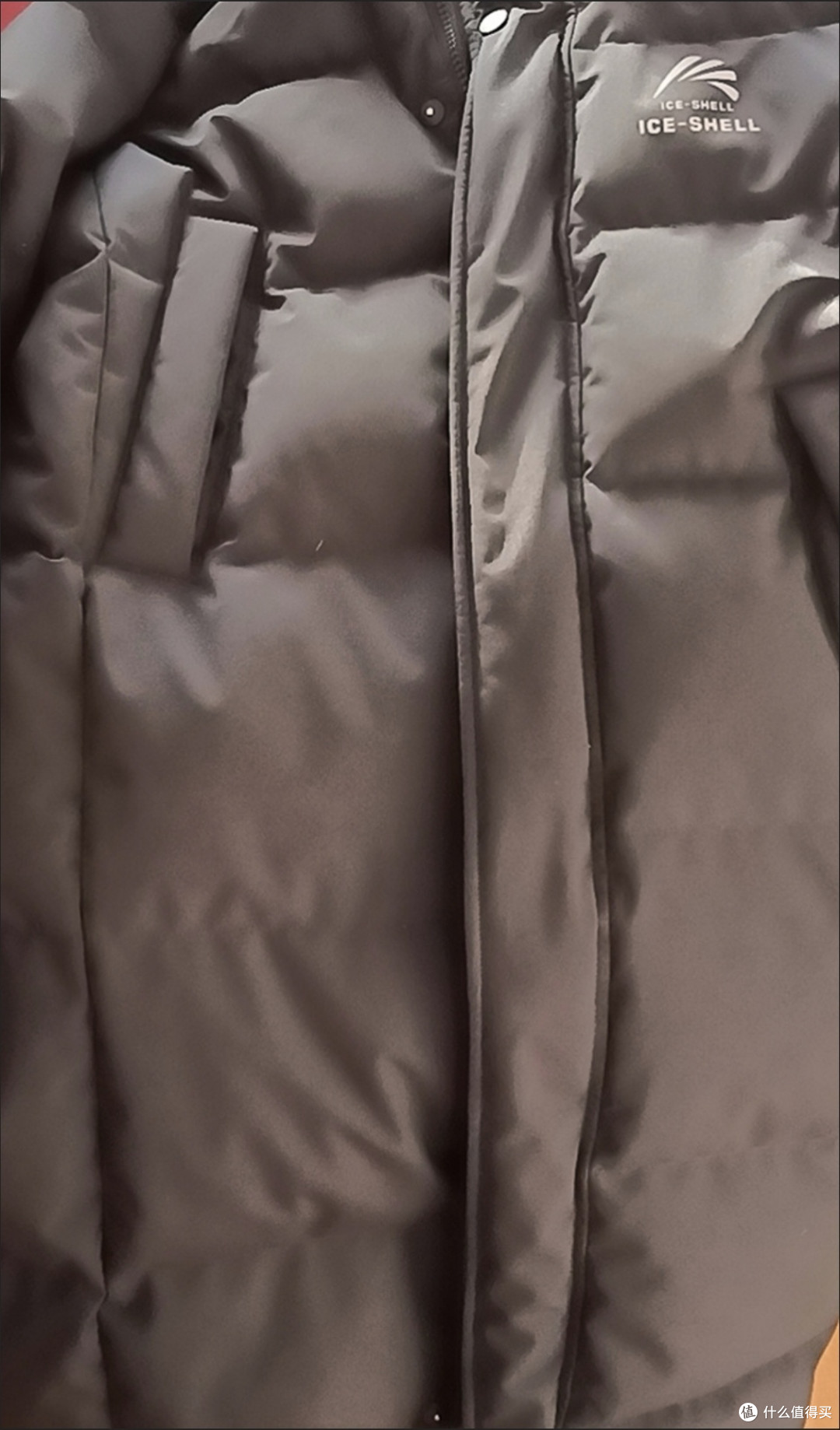黑冰B700羽绒服:极寒环境下的硬核保暖之选