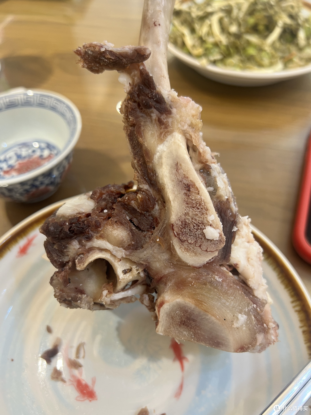 这顿牛骨头，让我甩开腮帮子，吃了个尽兴！