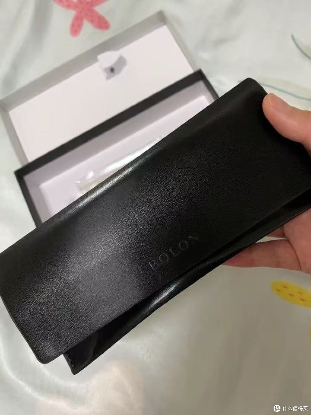 双十一挖到宝！BOLON暴龙这副黑墨镜，戴出街头潮人既视感