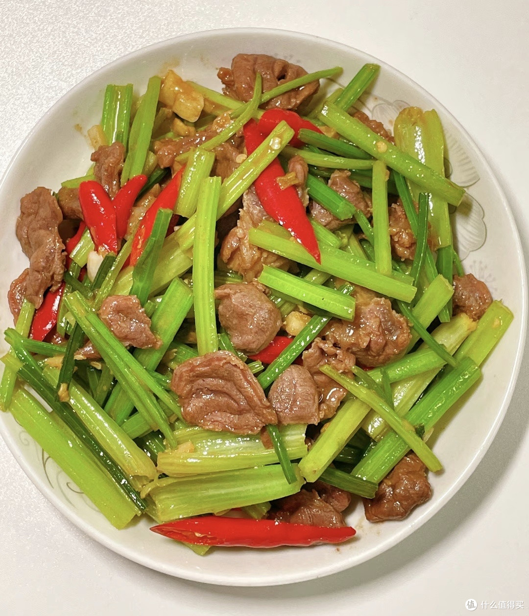 低脂又下饭的芹菜炒牛肉,减脂期也能大口吃
