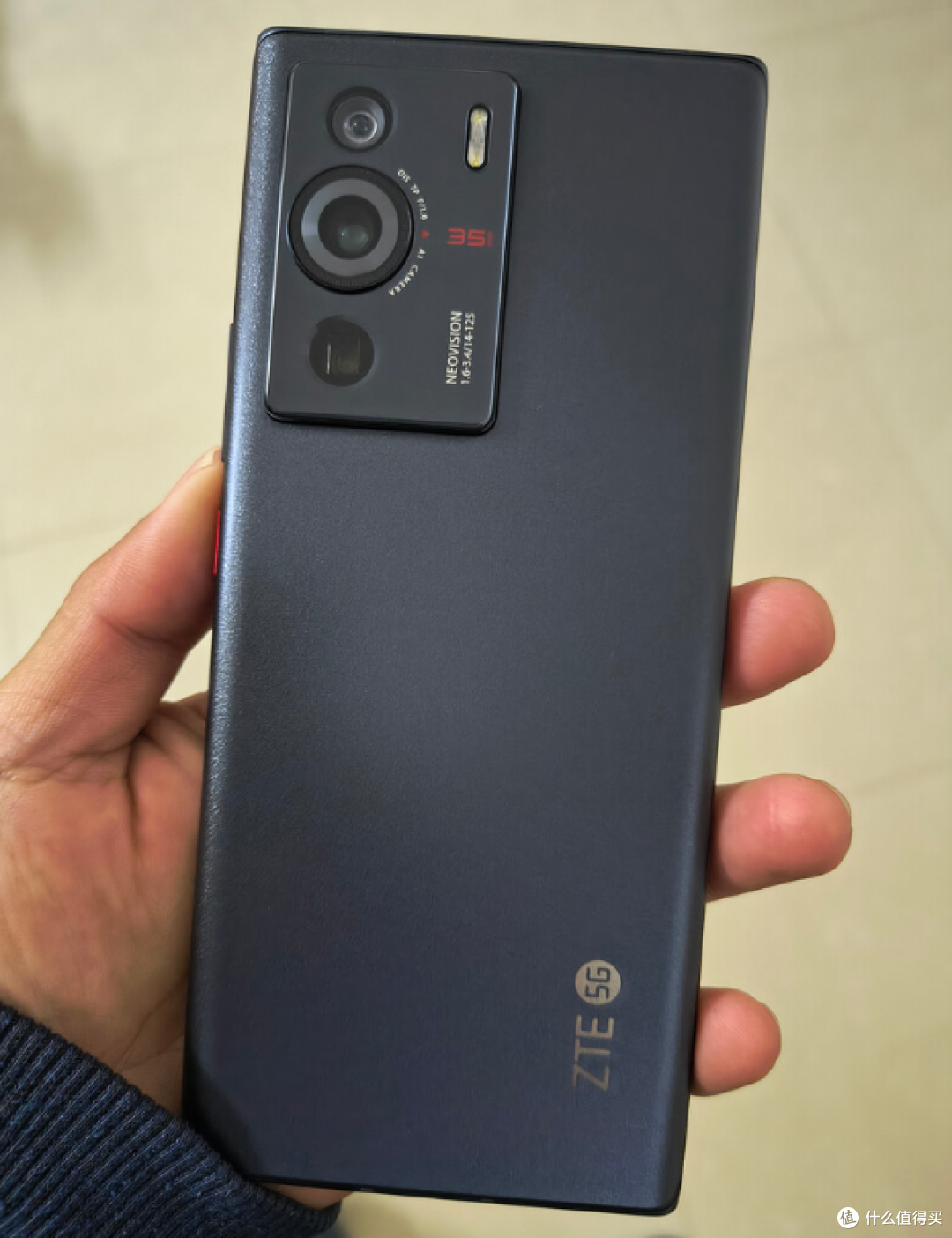 中兴不讲武德,三主摄+骁龙8Gen1+256GB,跌至1189元