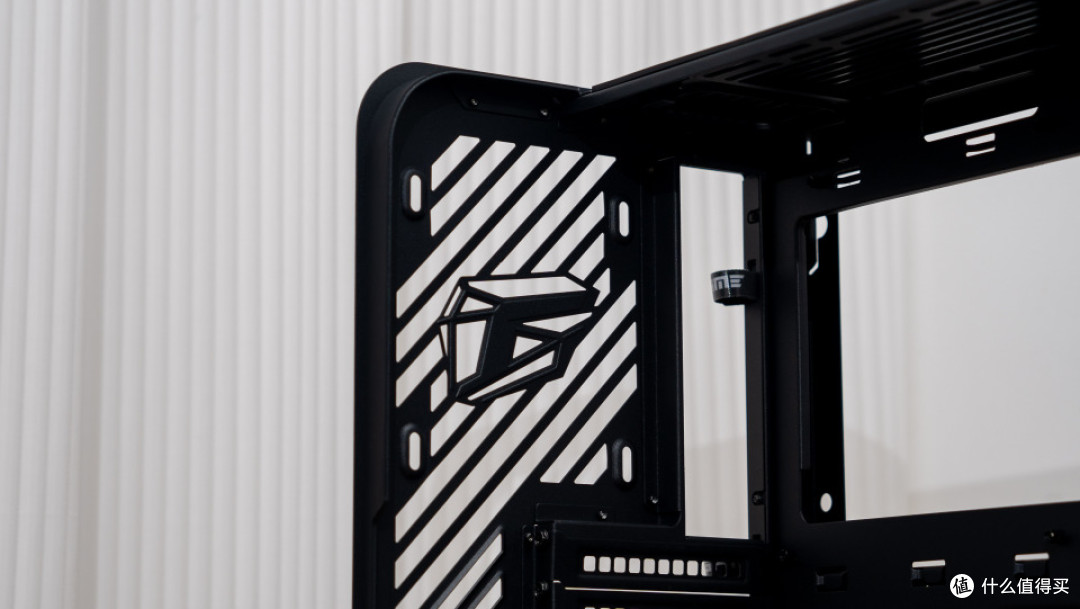 「出手即高手」畅玩FPS 游戏：iGame RTX 50系主机搭建分享