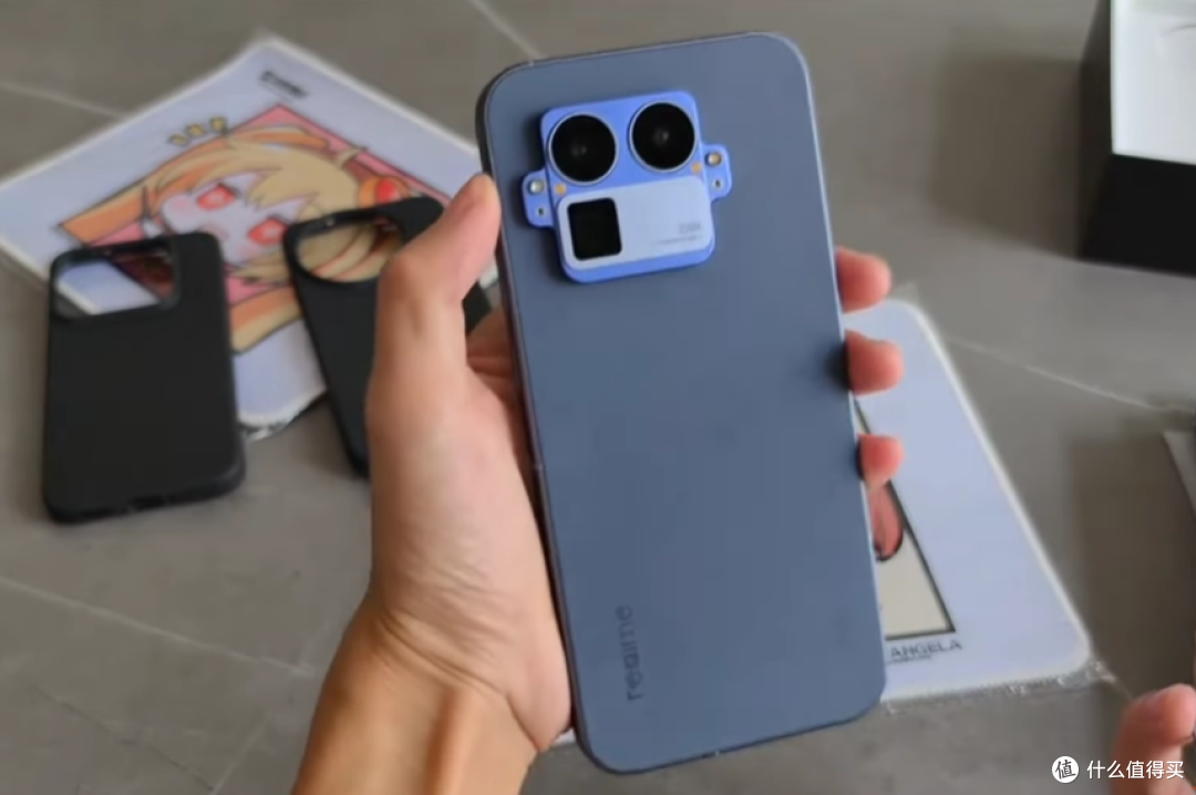 太卷了！2亿像素长焦+理光GR联名+7000mAh，这手机拍照玩出艺术感