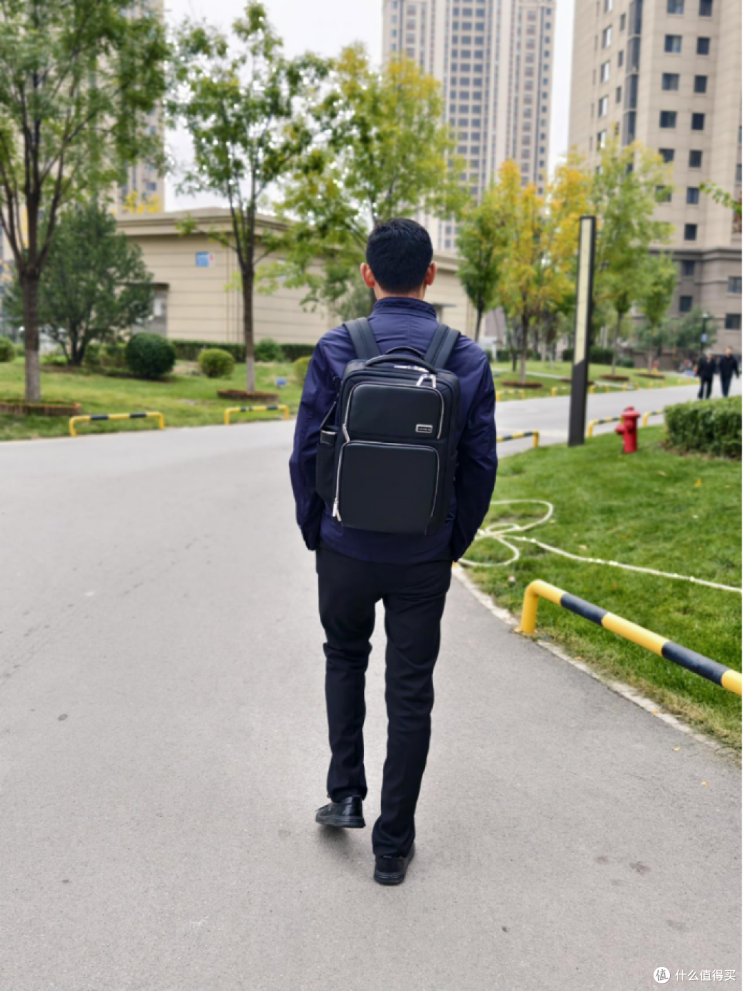 地平线8号探界者背包:公务员老公的出差利器,收纳保护皆满分!