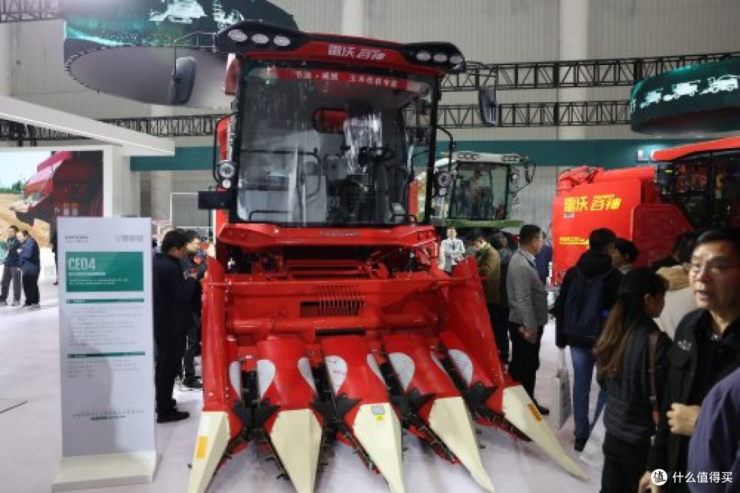 领航智慧农业新征程丨潍柴雷沃智慧农业亮相2025国际农机展