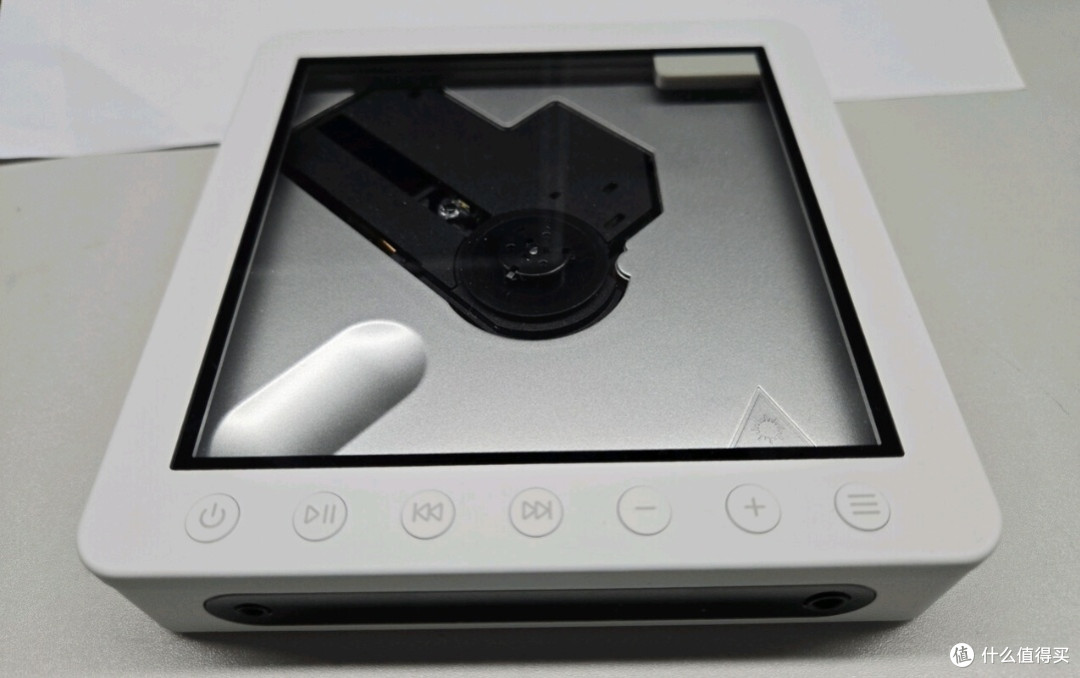 飞傲DM13白色天窗蓝牙版:复古与实用兼备