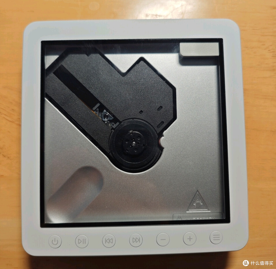 飞傲DM13白色天窗蓝牙版:复古与实用兼备
