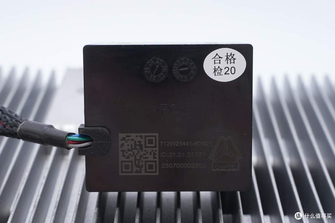 格栅对流散热,三防漆护板,一汽解放1000W前装逆变器模块拆解