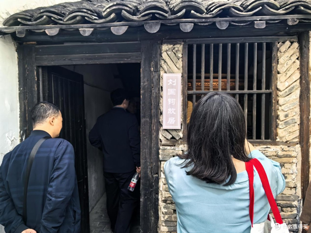 第二期《坡子街文学》作家班培训学习在靖江市生祠镇东进村举行