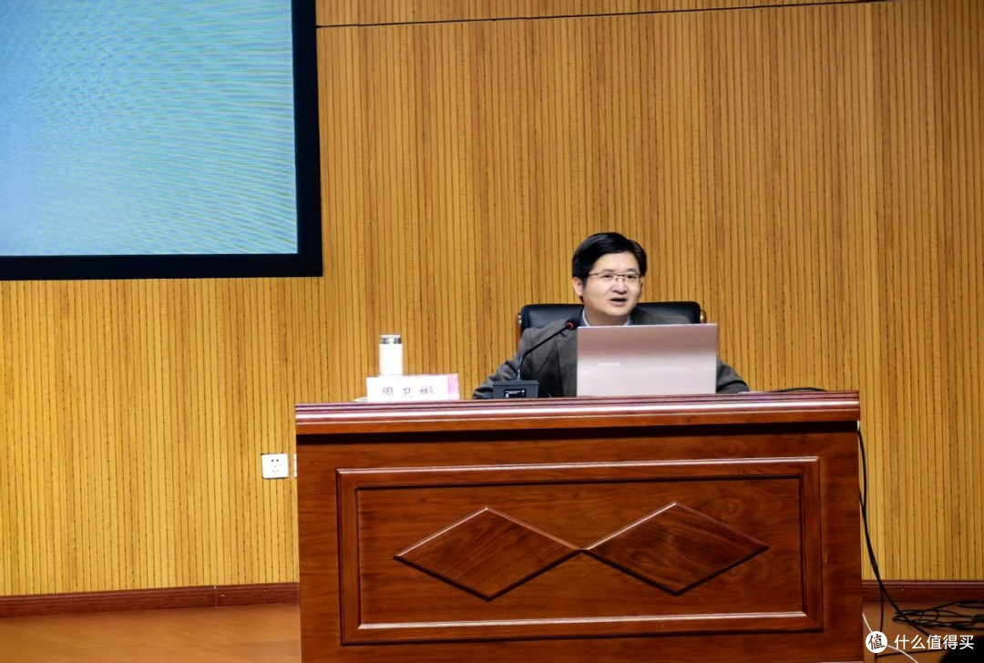 第二期《坡子街文学》作家班培训学习在靖江市生祠镇东进村举行