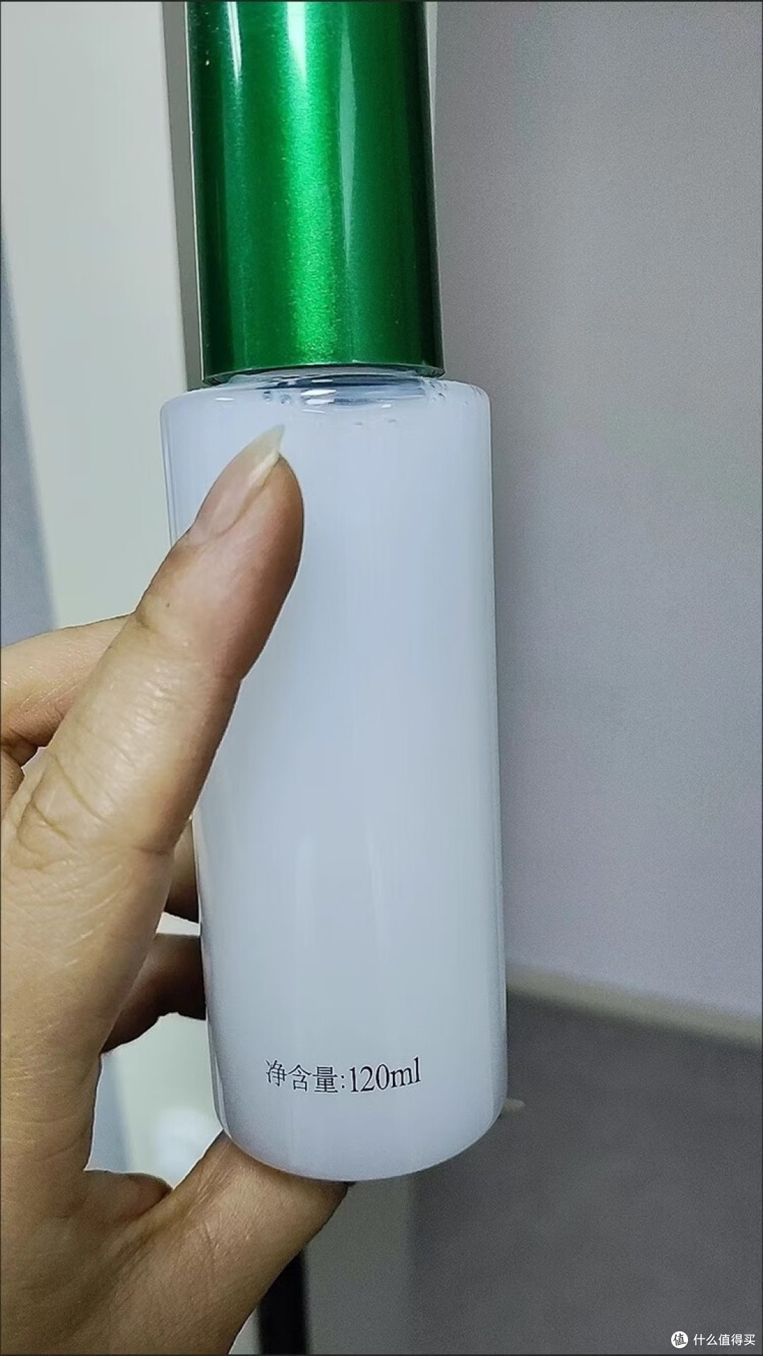 相宜本草美白润养水:秋冬保湿亮肤