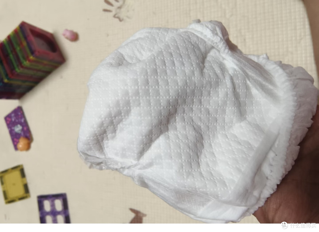 家得宝拉拉裤:薄软能吸性价比高