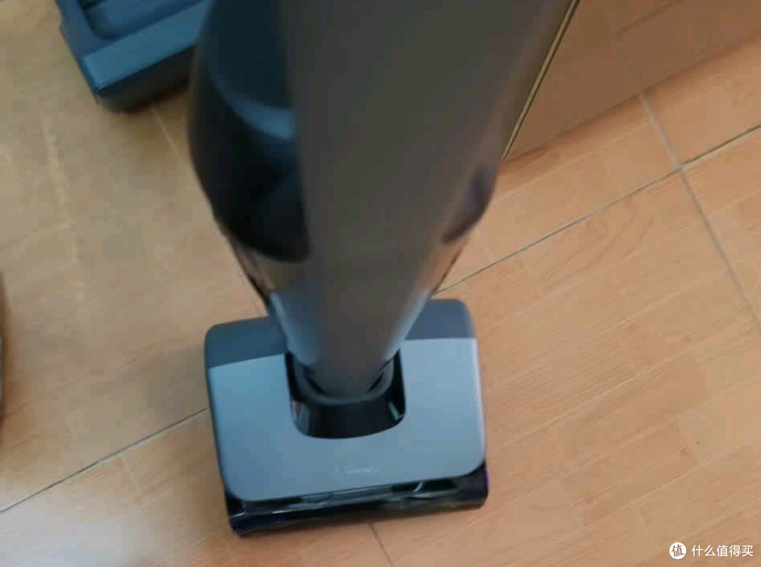 云鲸S3MaxIsland80℃热活水+自动上下水,清洁全流程零动手!