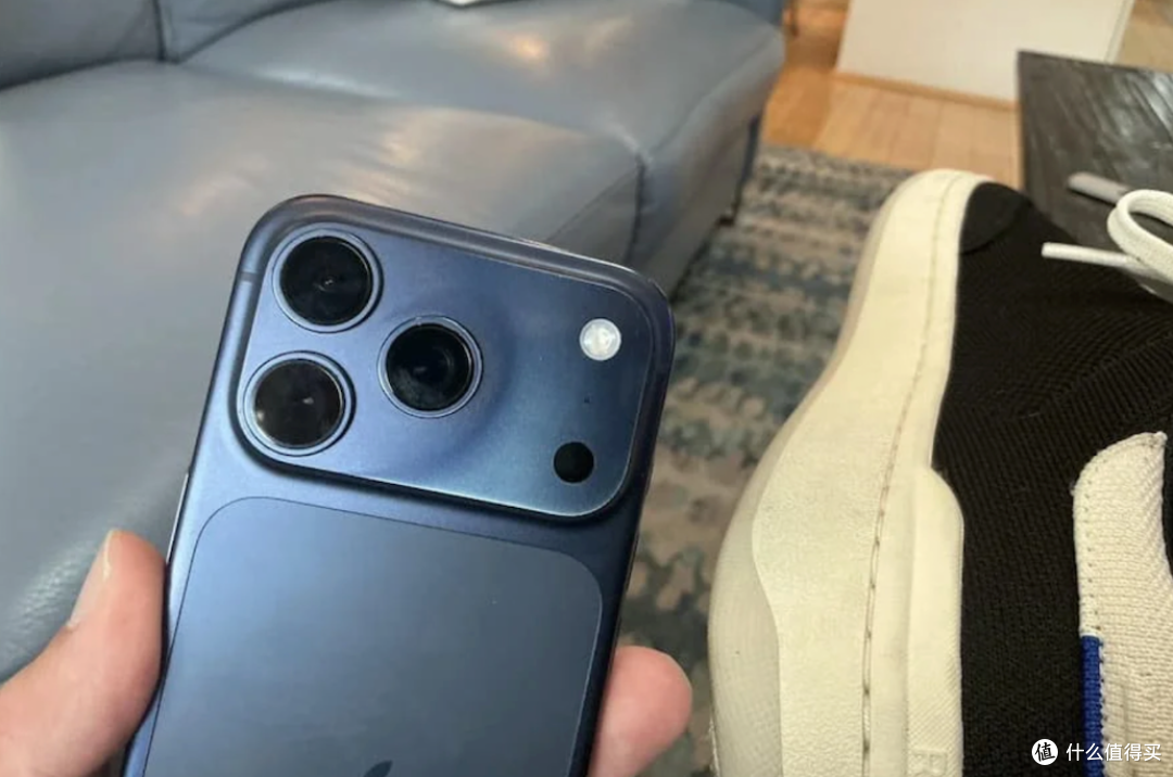iPhone 17 Pro曝“掉色门”,苹果偷偷换新!你知道这事儿吗?