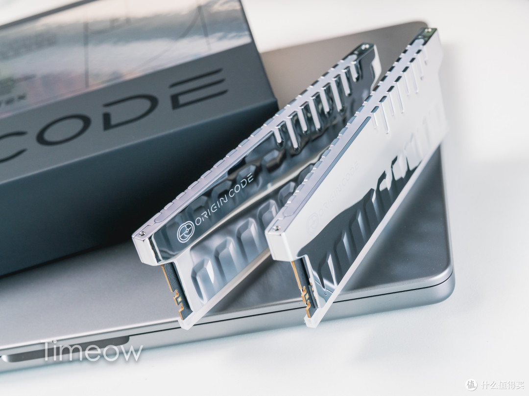 被老婆打也值 这是高端内存标杆啊ORIGIN CODE Vortex DDR5评测