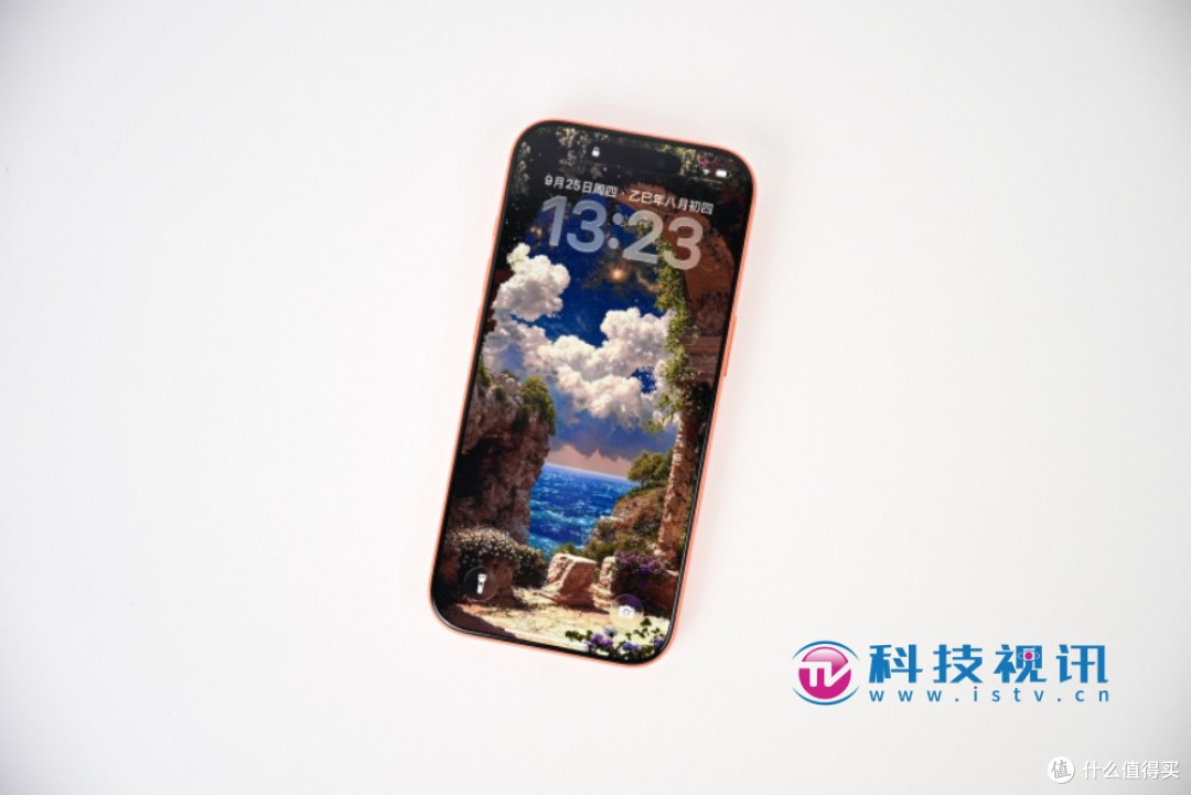 iPhone 17 Pro评测：颜值吸睛，性能影像双惊喜