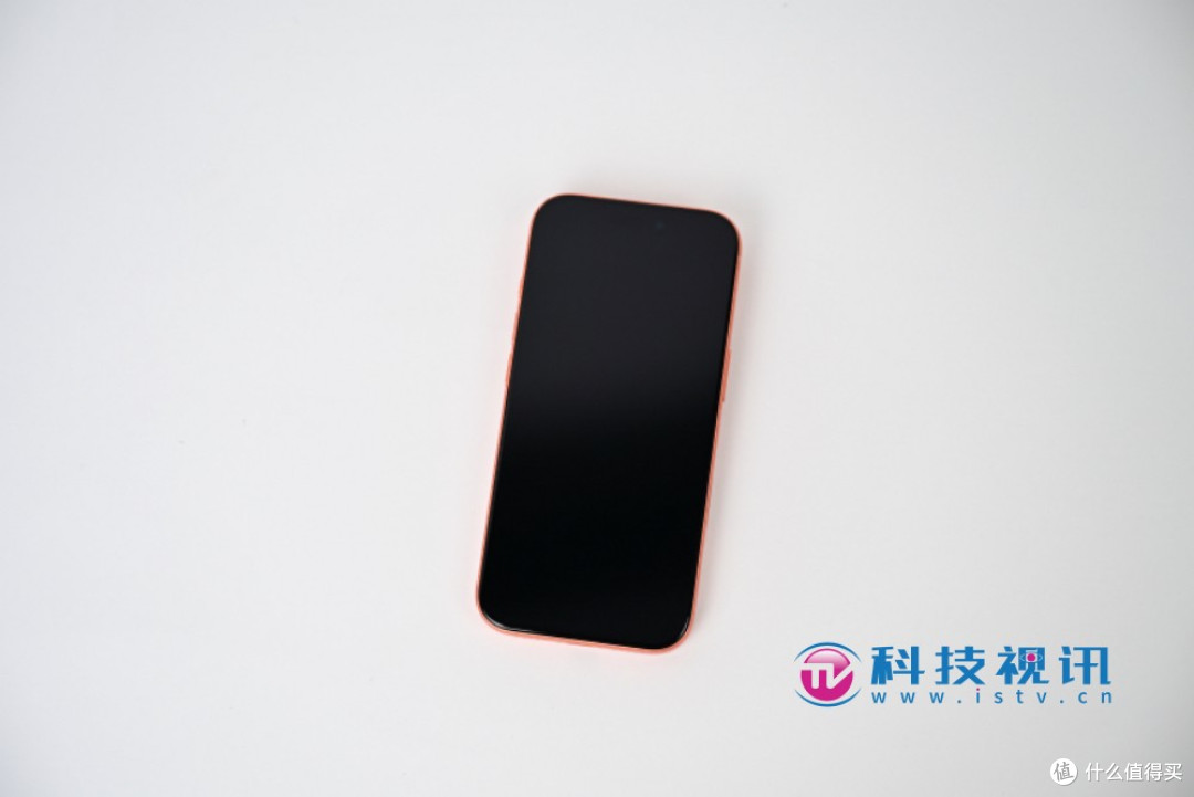 iPhone 17 Pro评测：颜值吸睛，性能影像双惊喜