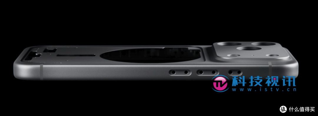 iPhone 17 Pro评测：颜值吸睛，性能影像双惊喜