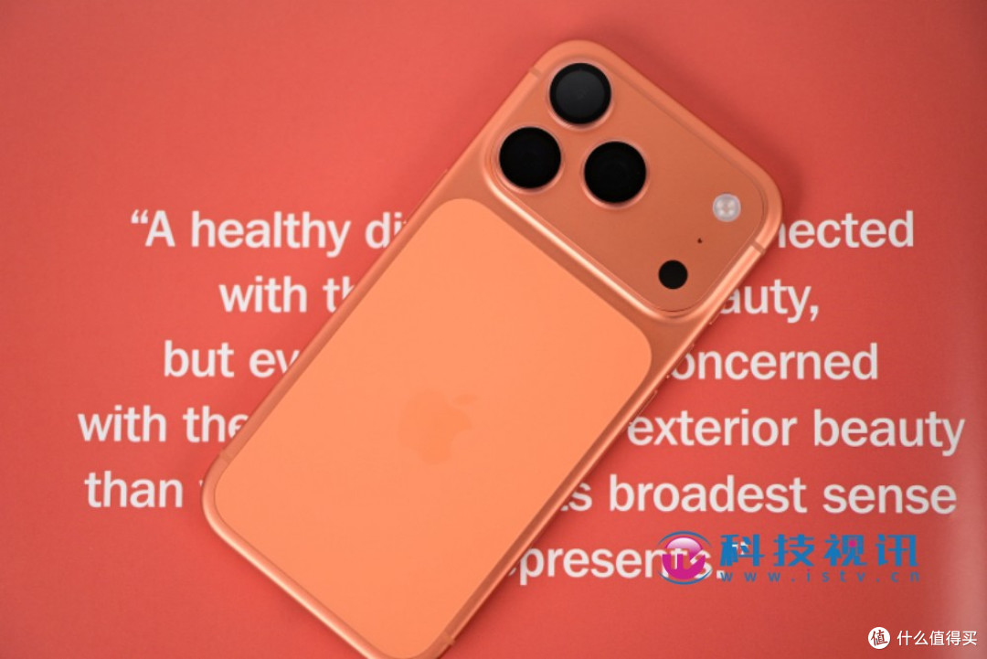 iPhone 17 Pro评测：颜值吸睛，性能影像双惊喜