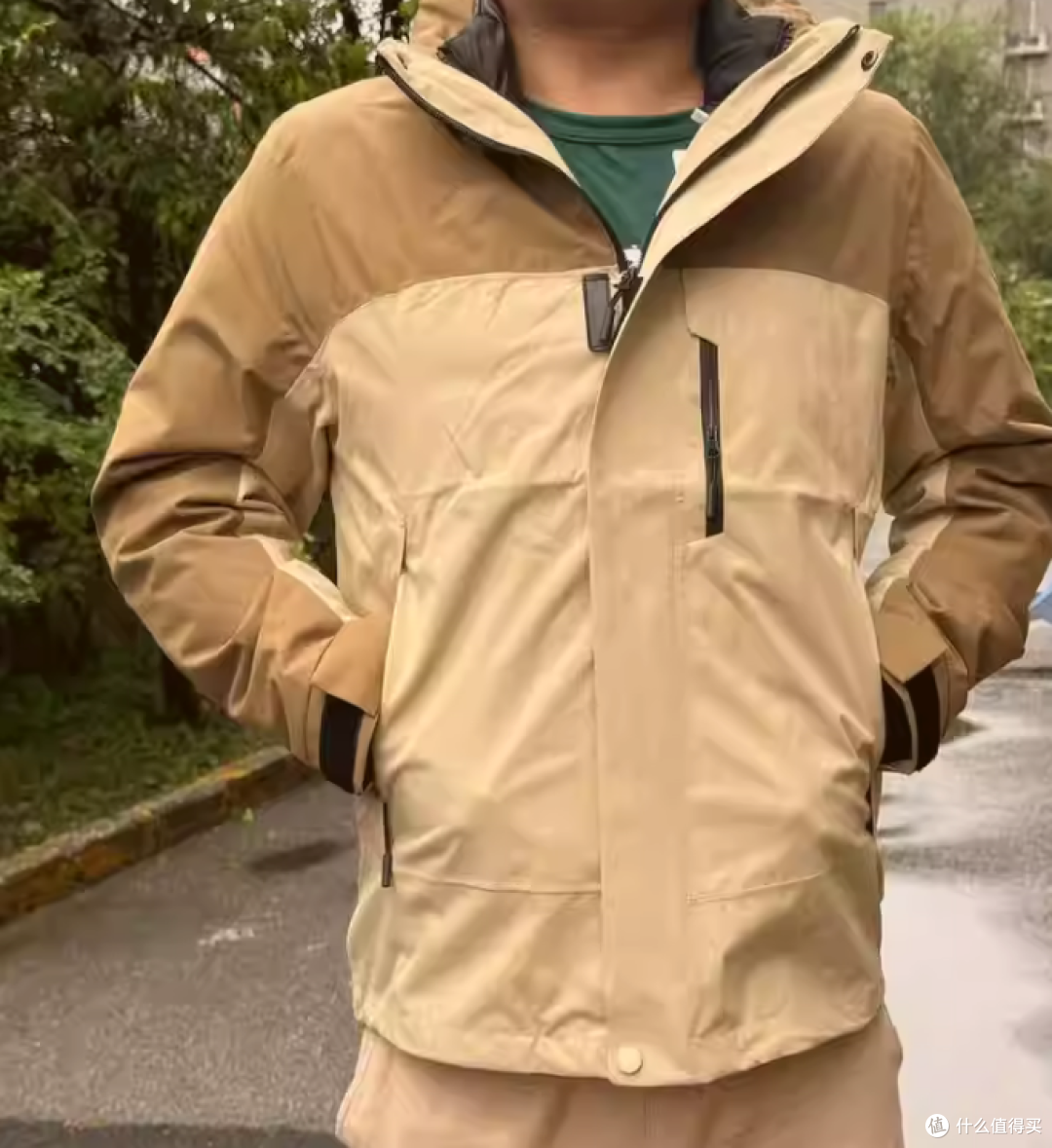 到底是谁分谁的蛋糕?冲锋衣与羽绒服哪个保暖