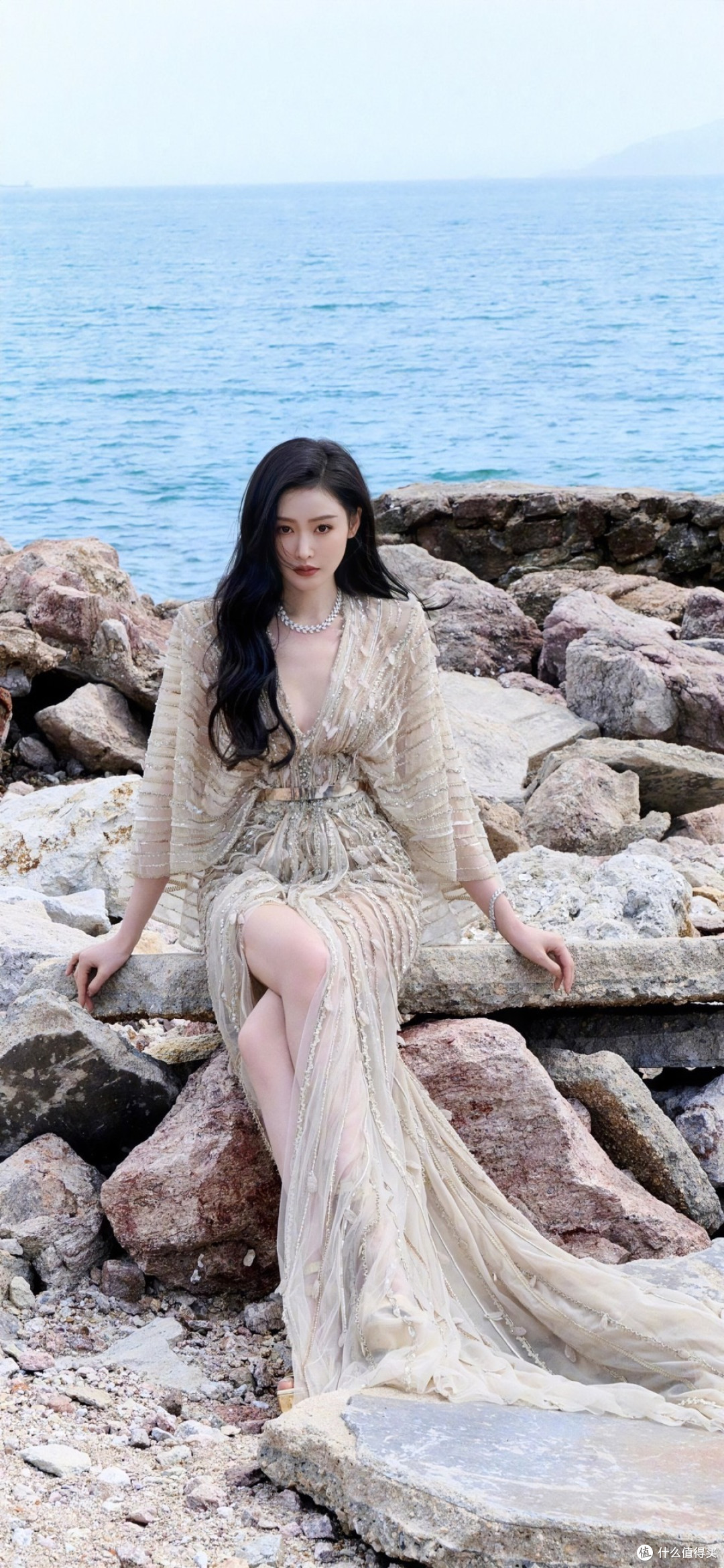 绝美海边写真封神!张天爱魔鬼身材穿出高级感,这才是人间绝色