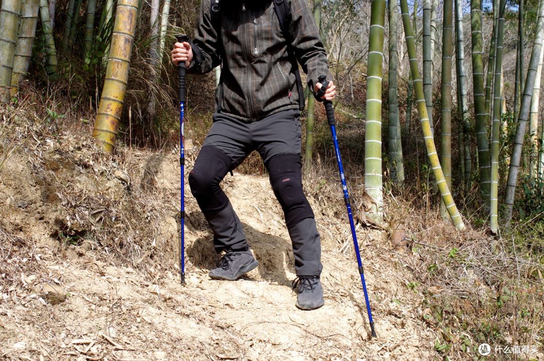 前天脚扭了,挺严重。今天我就来说说运动损伤和护具吧……
