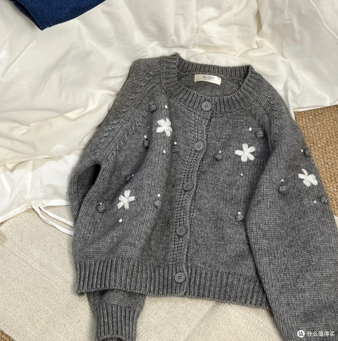 双11购后晒:刺绣小花开衫