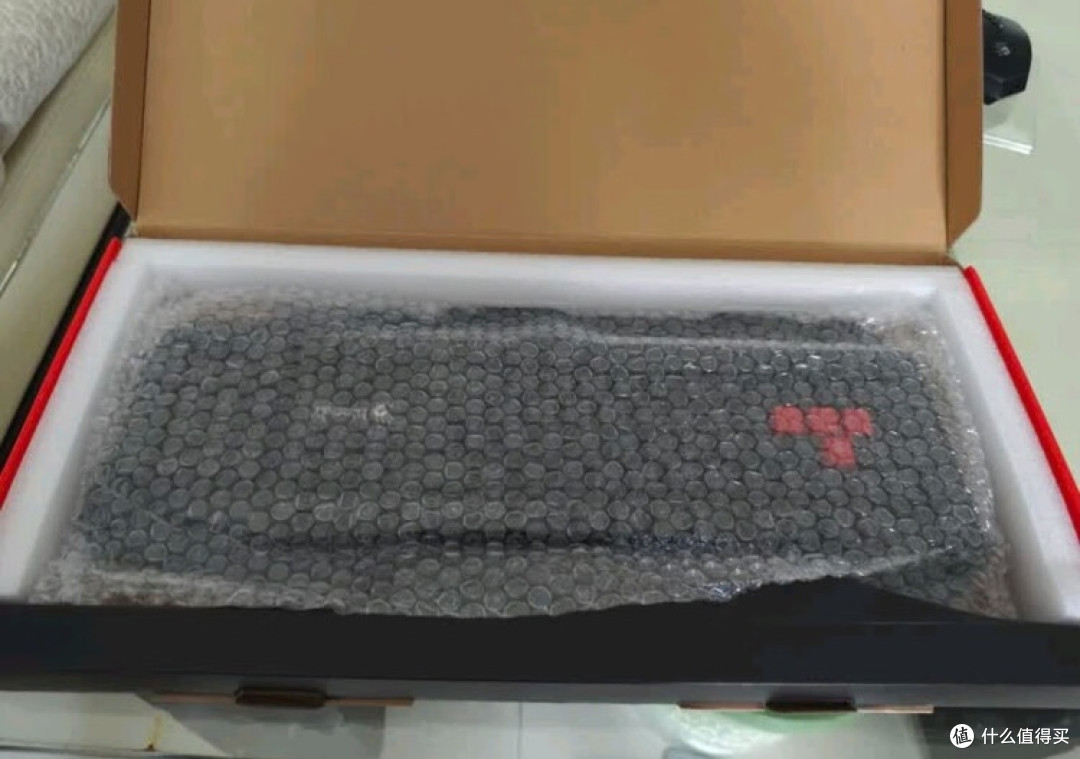 血手幽灵B150N:从开箱到开黑,这款键盘把电竞仪式感拉满