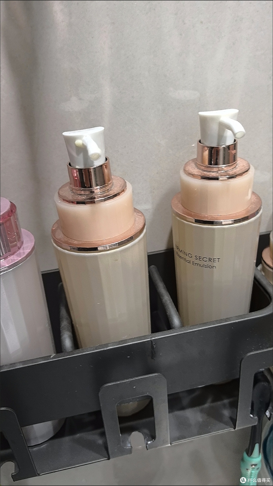 大牌爆雷后，送妈妈的珀莱雅水乳成了安心之选