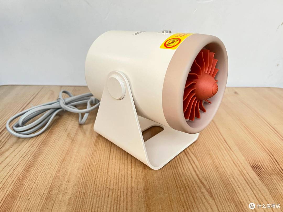 小小身材让温暖触手可及:体验桌面暖风机西圣Warm Mini