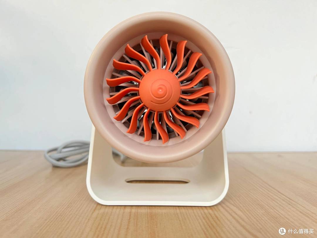 小小身材让温暖触手可及:体验桌面暖风机西圣Warm Mini