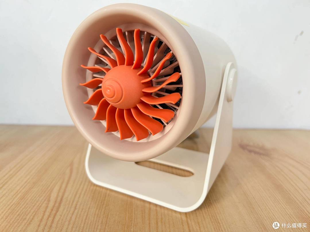 小小身材让温暖触手可及:体验桌面暖风机西圣Warm Mini