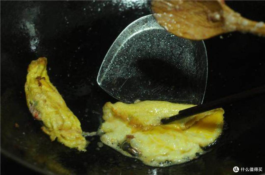 1 1家4口的周末大餐，4个家常菜，成本40多块钱，吃得营养还实惠~