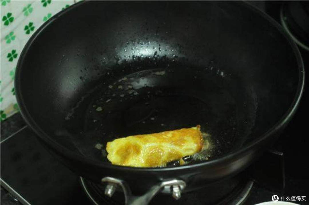 1 1家4口的周末大餐，4个家常菜，成本40多块钱，吃得营养还实惠~