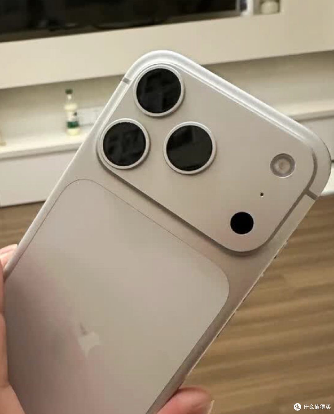 职场影像党双 11 必入:iPhone17 Pro 甩平板相机几条街!