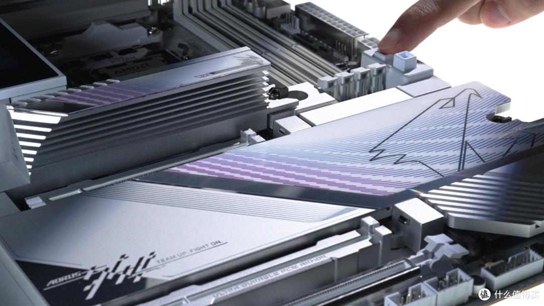 技嘉X870E X3D冰雕系列主板深度解析：X3D处理器的旗舰级搭档