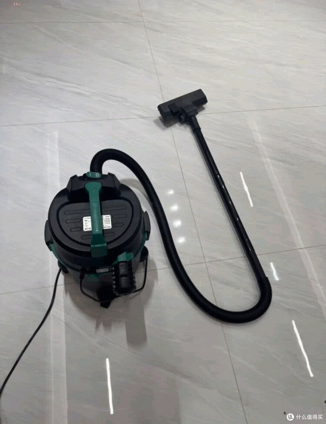 美菱桶式吸尘器:大户型清洁无忧